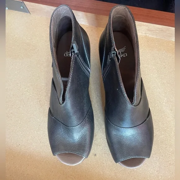 Dansko - Delphina Booties - Metallic Aged Bronze - Picture 3 of 10